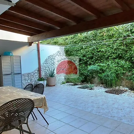 Villetta Maradona Holiday home *